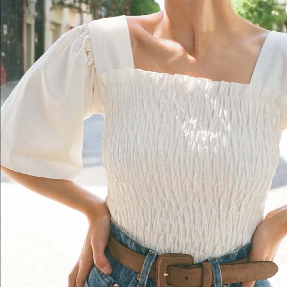 SOLD❌❌❌❌ Lisa says gah Toni top in oat